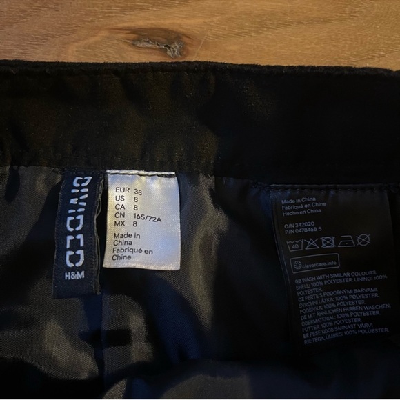 H&M Black Skirt with Front Zipper - Picture 3 of 3